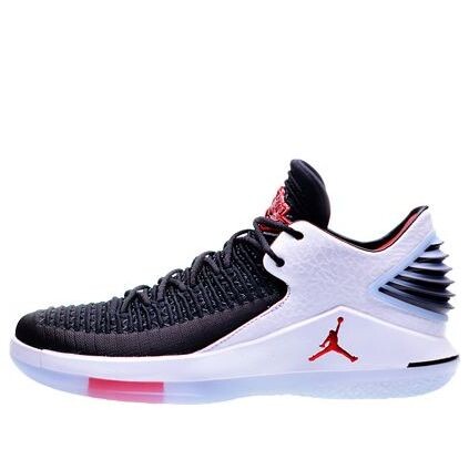 

Кроссовки 32 низкие Air Jordan, черный