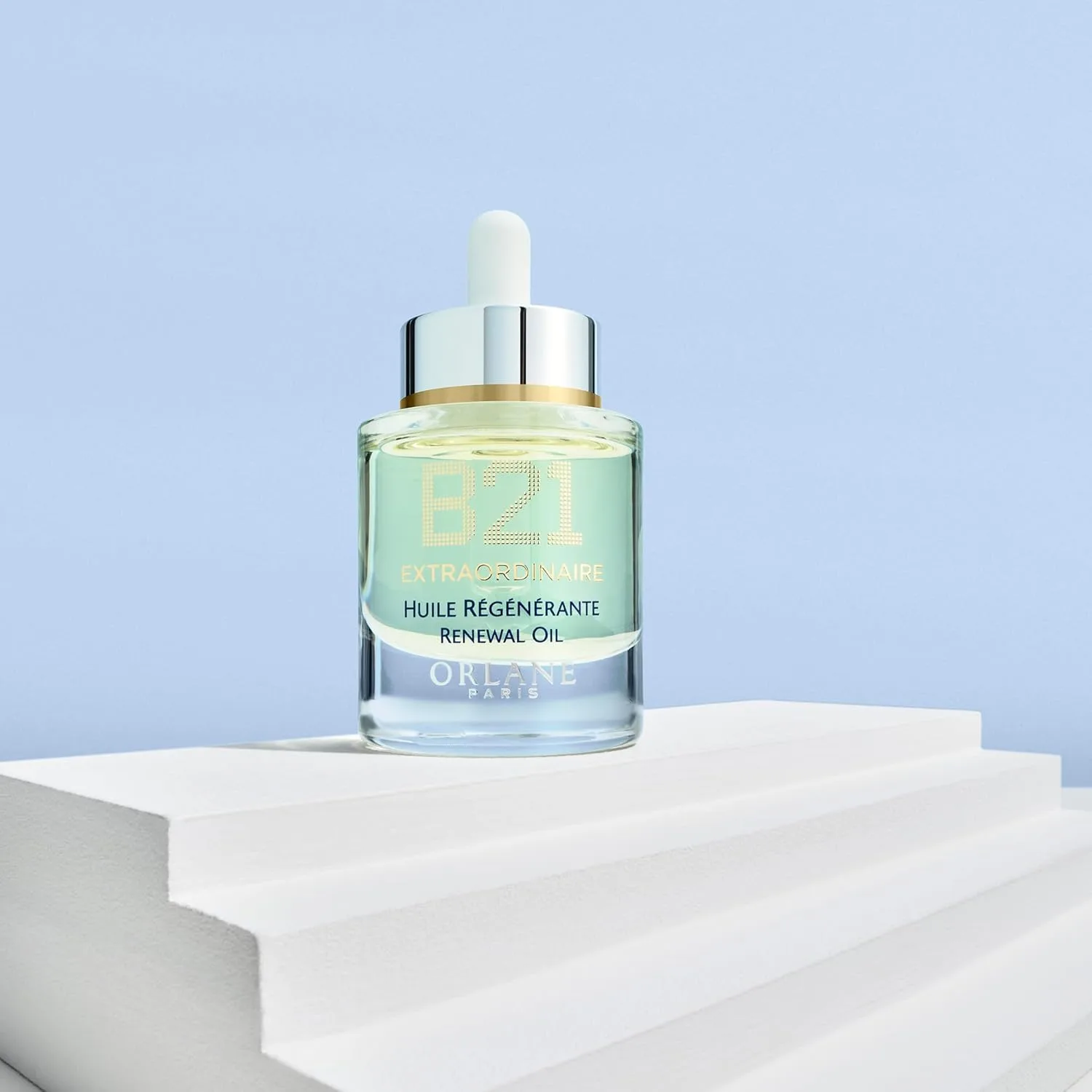 Orlane - B21 Extraordinaire Renewal Oil, питательное масло для лица 92% натурального происхождения, смягчает сухую кожу, разглаживает морщины и восстанавливает комфорт, Youth Reset Complex, легкая шелковистая текстура — фото 4