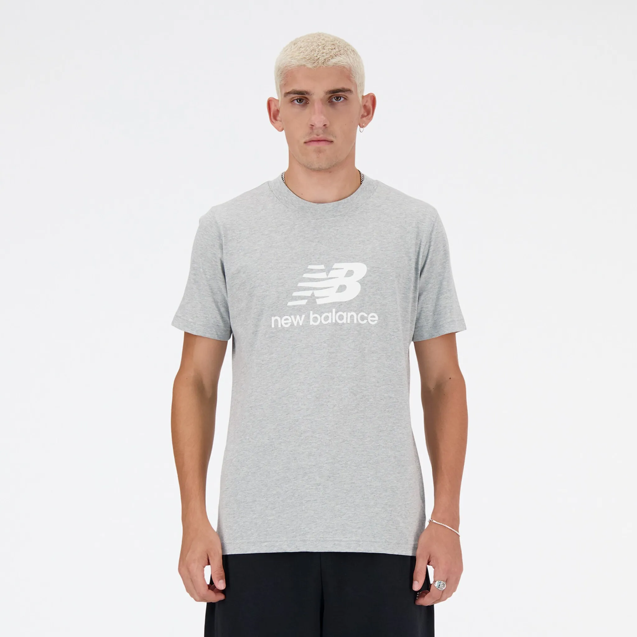 

Футболка New Balance "ФУТБОЛКА С ЛОГОТИПОМ SPORT ESSENTIALS", серый