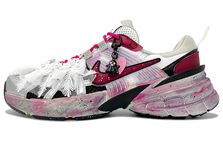 

Кроссовки для бега V2K Run женские с низким верхом розовые/серебристые Nike