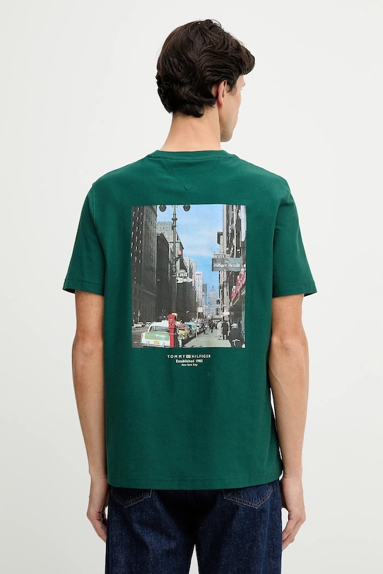 

Хлопковая футболка Tommy Hilfiger, зеленый