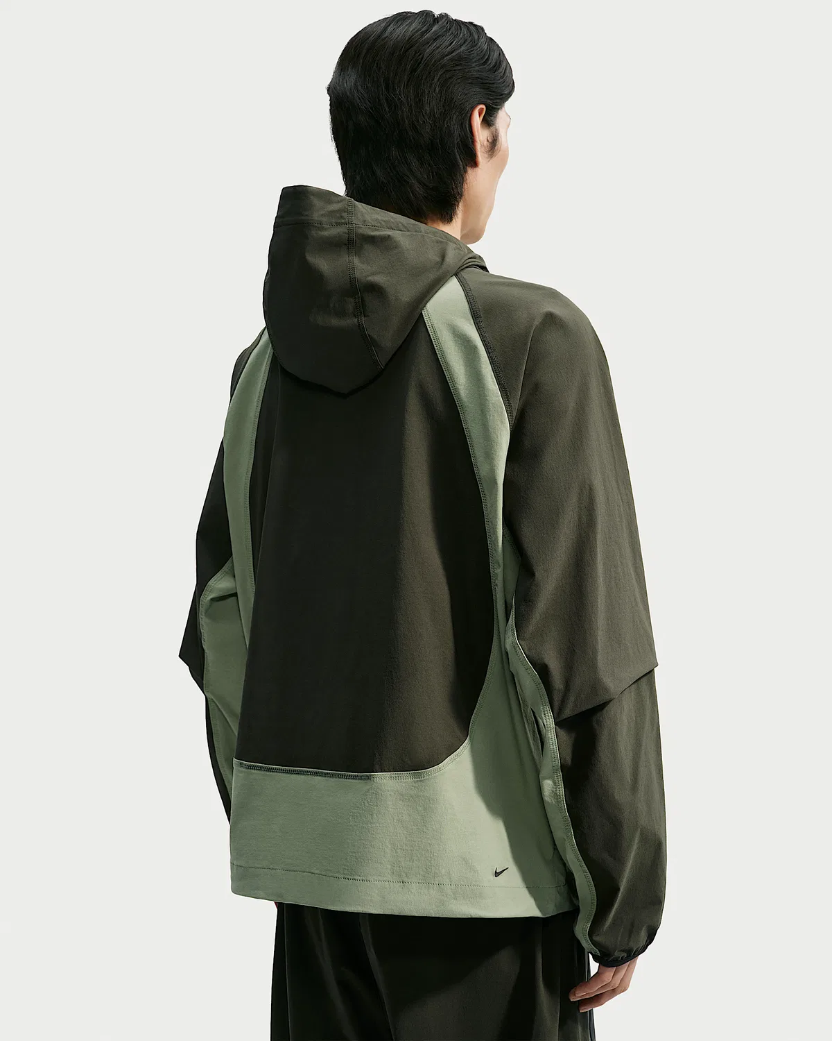 Мужская ветровка Nike Tech Dri-FIT Woven Color-Block Windrunner Loose Jacket, Sequoia/Oil Green/Black — фото 2