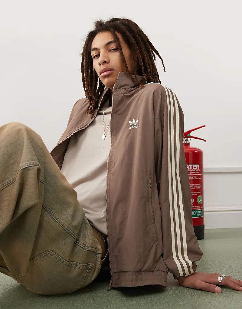 

Тканый спортивный топ adidas Originals Firebird коричневого цвета