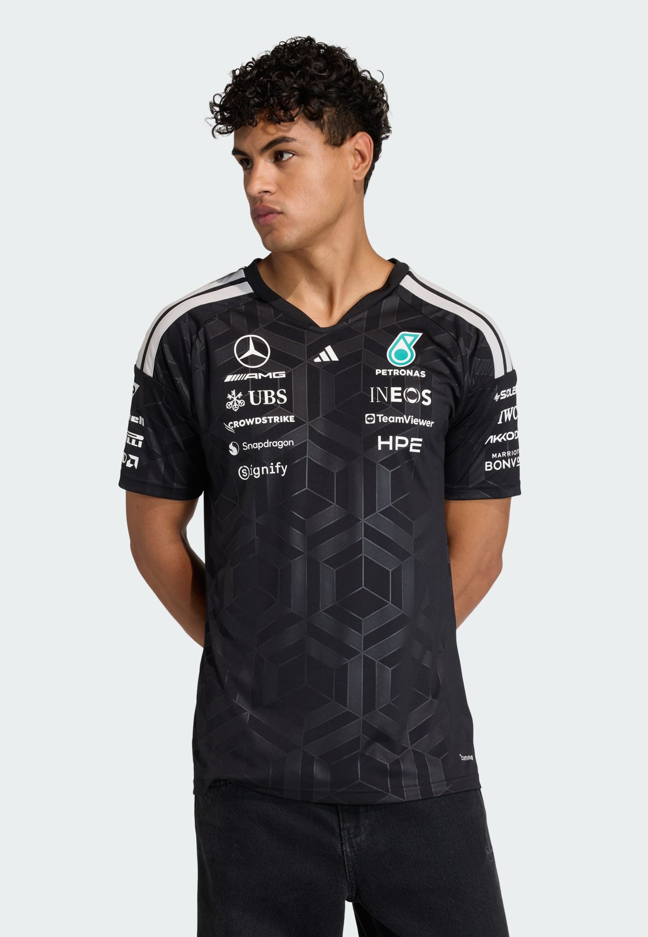 Adidas Performance Футболка Performance 'Mercedes-AMG Petronas Formula 1 Team Driver' в черном цвете — фото 2