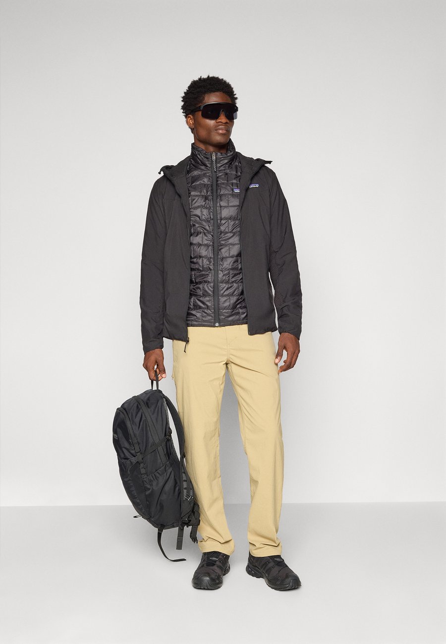 Куртка Patagonia NANO PUFF VEST, Black — фото 2