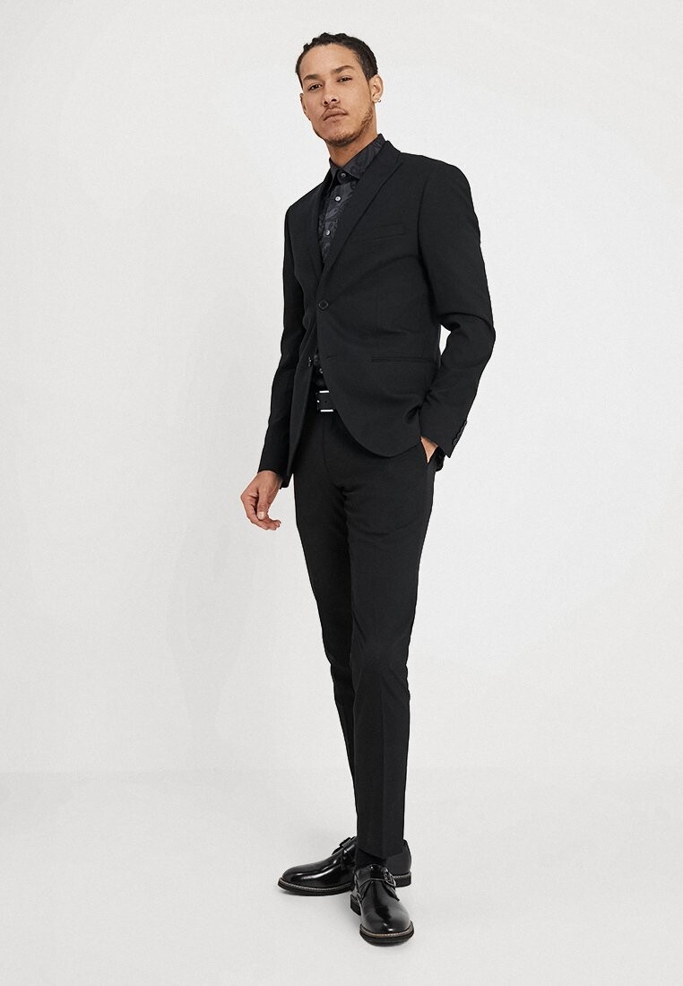 

Костюм BASIC PLAIN SUIT SLIM FIT Isaac Dewhirst, цвет black