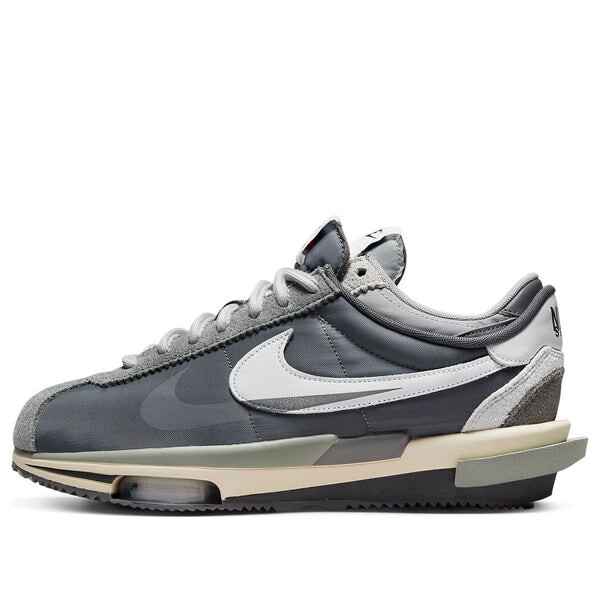 

Кроссовки x sacai Zoom Cortez SP Nike, серый