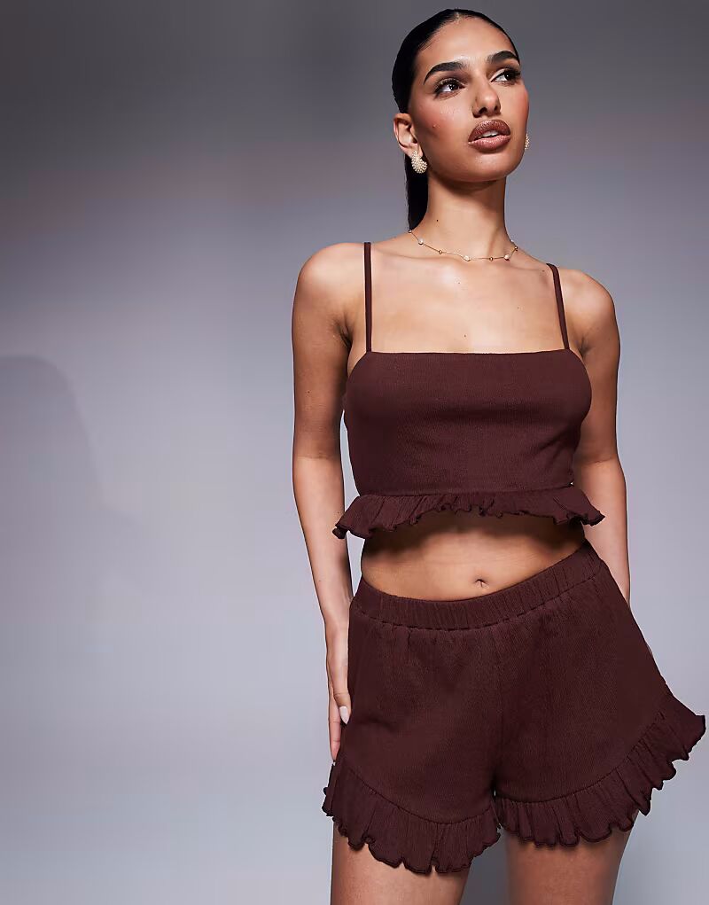 

Коричневые шорты ASOS DESIGN co-ord с мятым эффектом и оборкой по низу - КОРИЧНЕВЫЙ