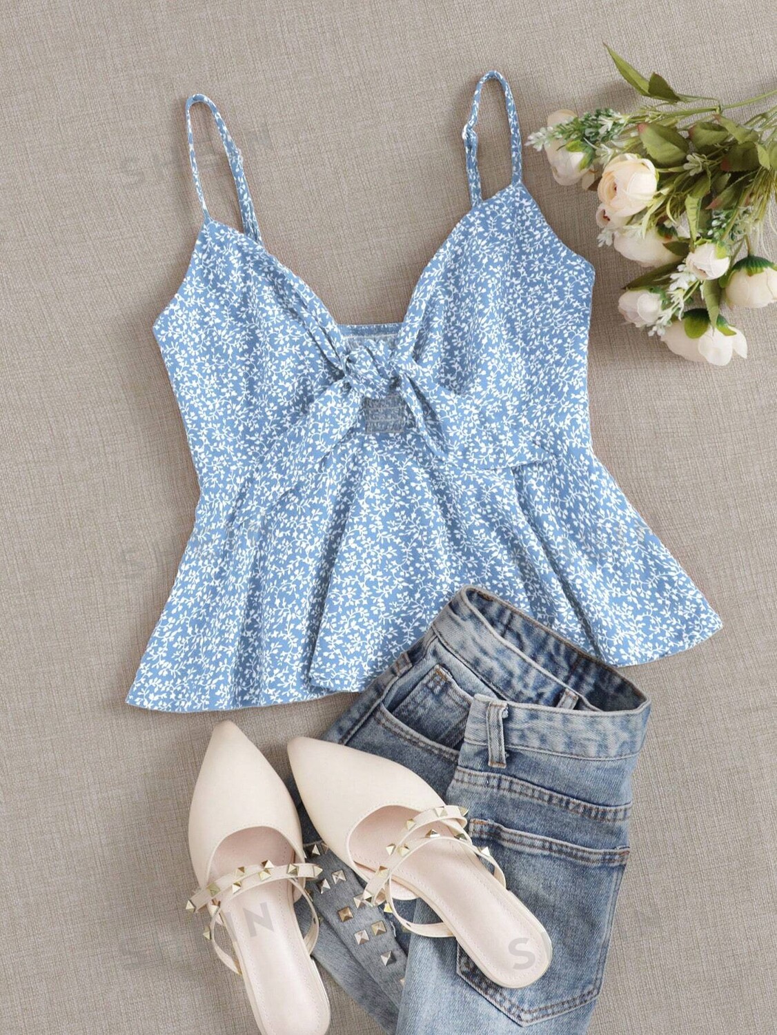 

Топ на бретельках Shein WYWH Vacation Ditsy Floral с завязками, синий