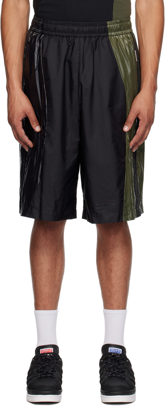 

Moncler Genius Moncler x adidas Originals черные и хаки шорты