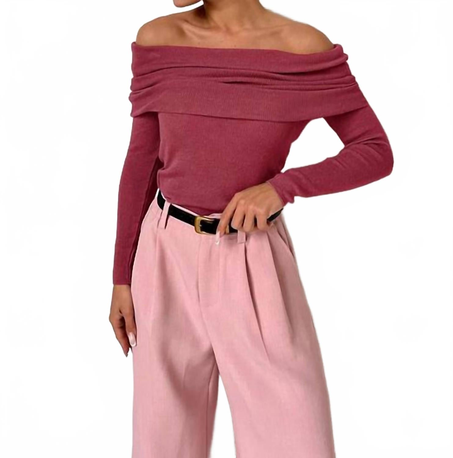 

Топ с открытыми плечами в малиново-розовом цвете Sweetkama