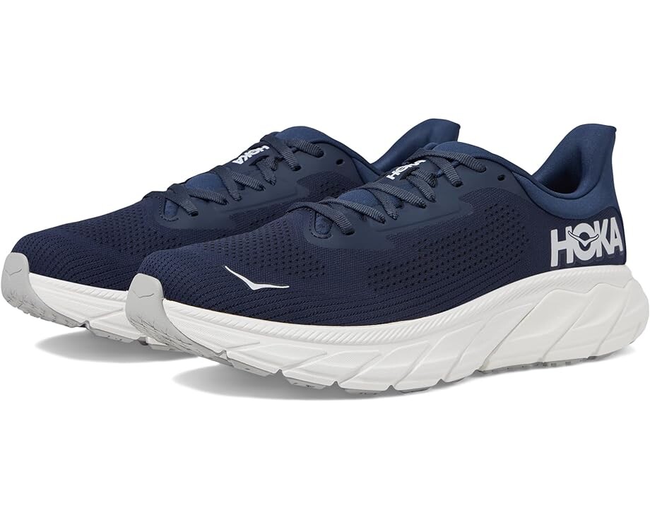 

Кроссовки Hoka Arahi 7, цвет Outer Space/White