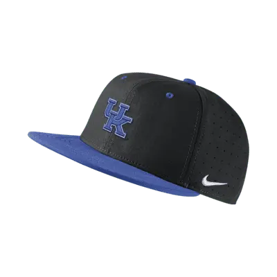

Бейсболка Nike Kentucky College Fitted Baseball Hat, черный