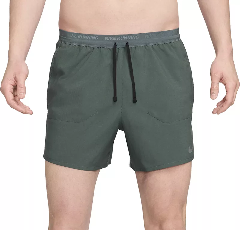 

Мужские шорты для бега 2-в-1 Nike Dri-FIT Stride 5 дюймов, цвет Vintage Green