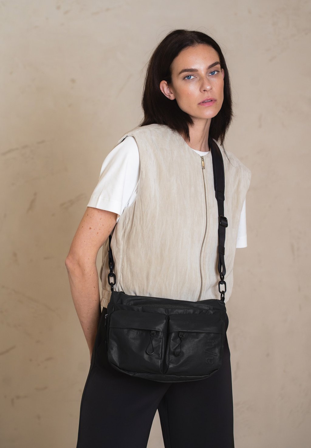 

Сумка через плечо MOGAMI RE LITE - Across body bag Aunts & Uncles, черный
