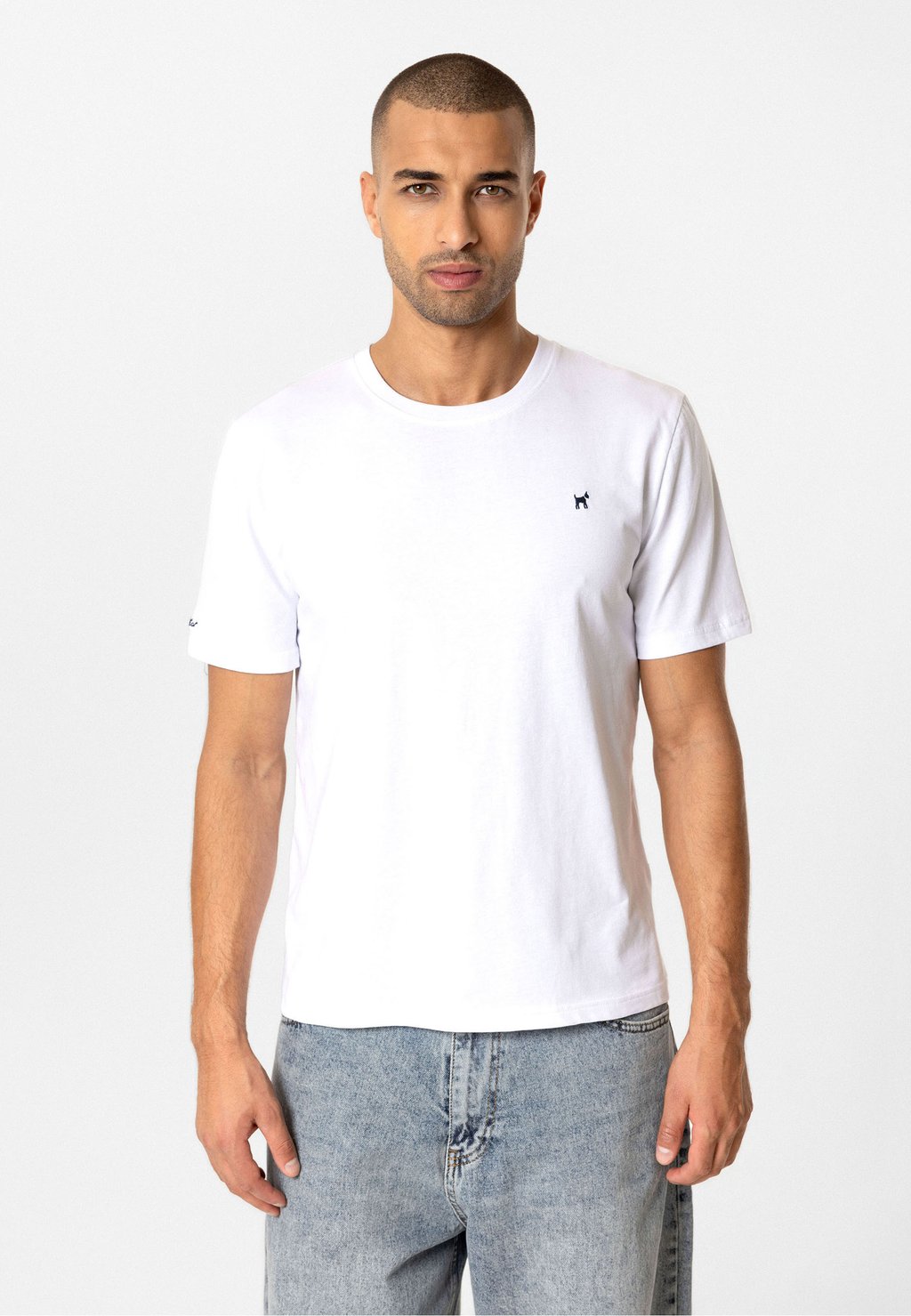 

Базовая футболка CLETO Williot, белый