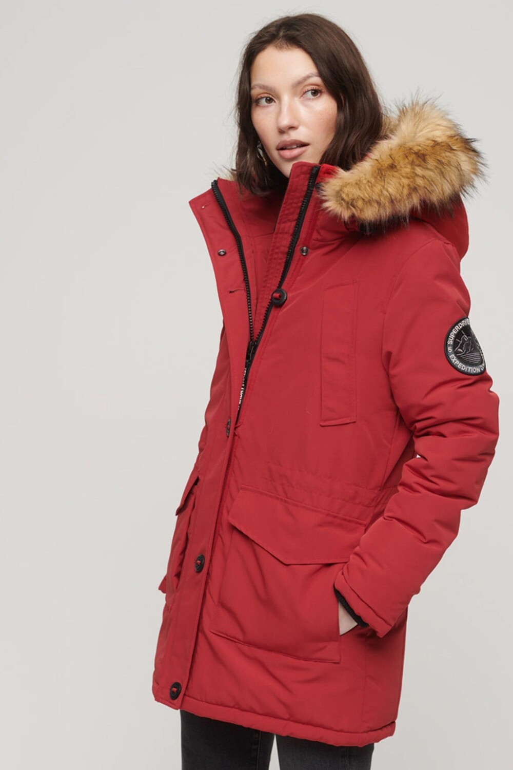 

Парка Everest с капюшоном и искусственным мехом Superdry, красный