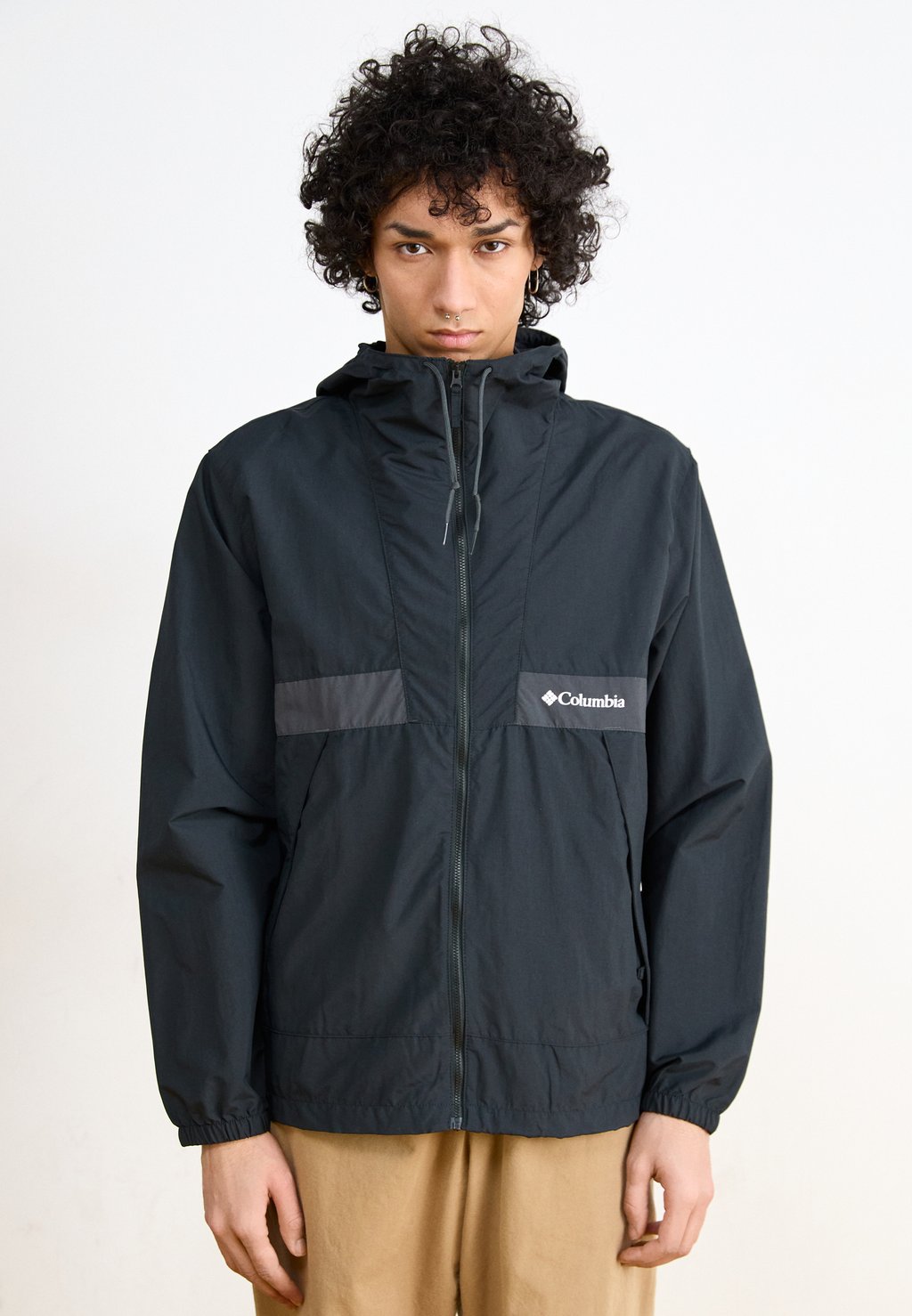 

Ветровка SPIRE VALLEY HOODED Columbia, черный