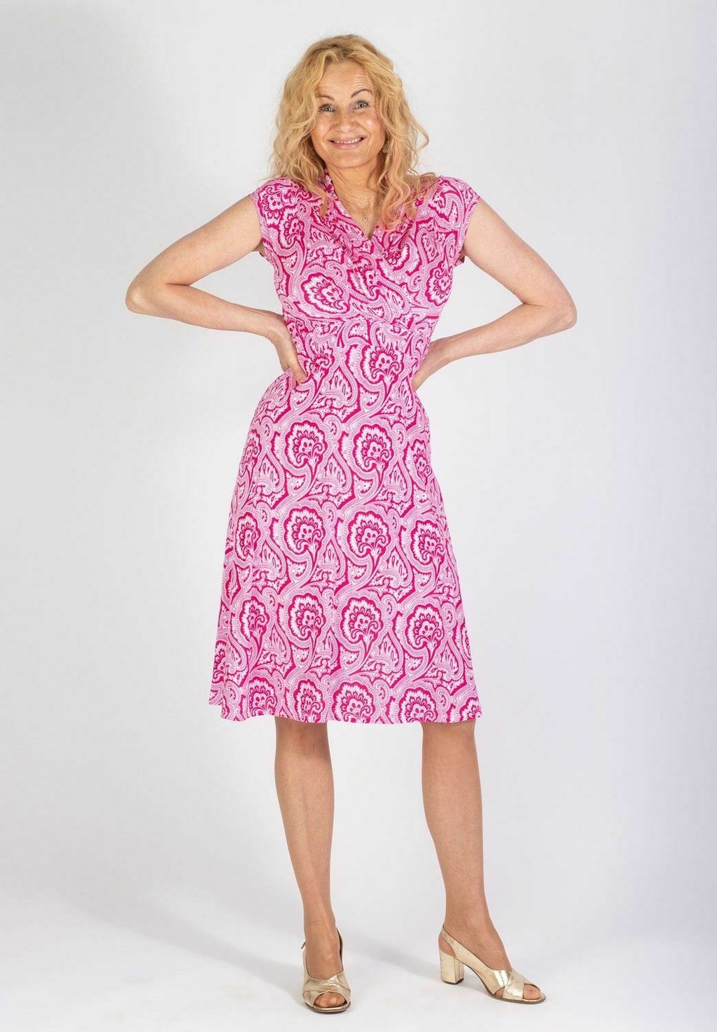 

Повседневное платье PAULINE - CERISE PAISLEY Stockholms Klänningsfabrik, розовый