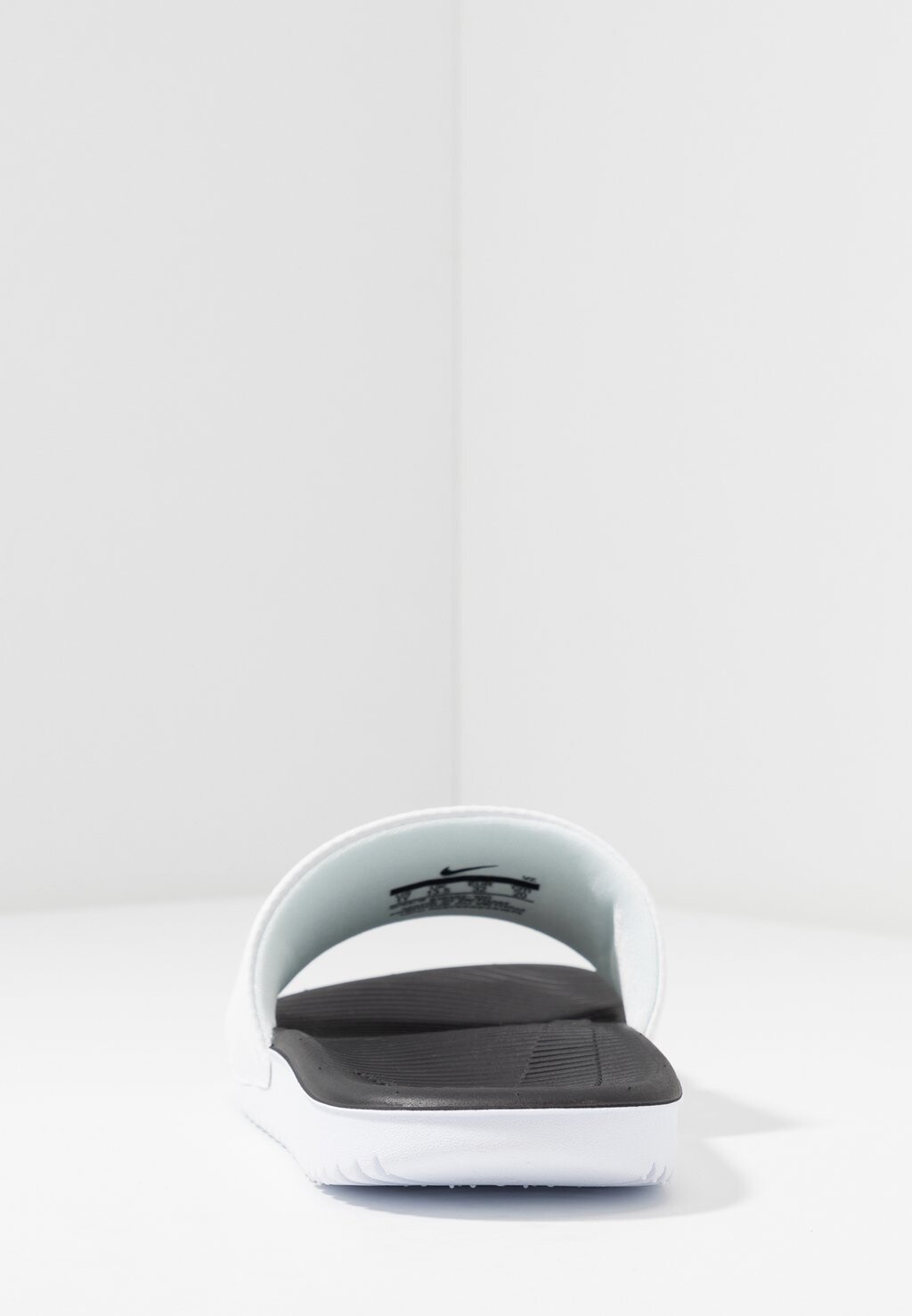 Пляжные тапочки и сандалии Kawa Slide Unisex Nike, белый/черный — фото 2