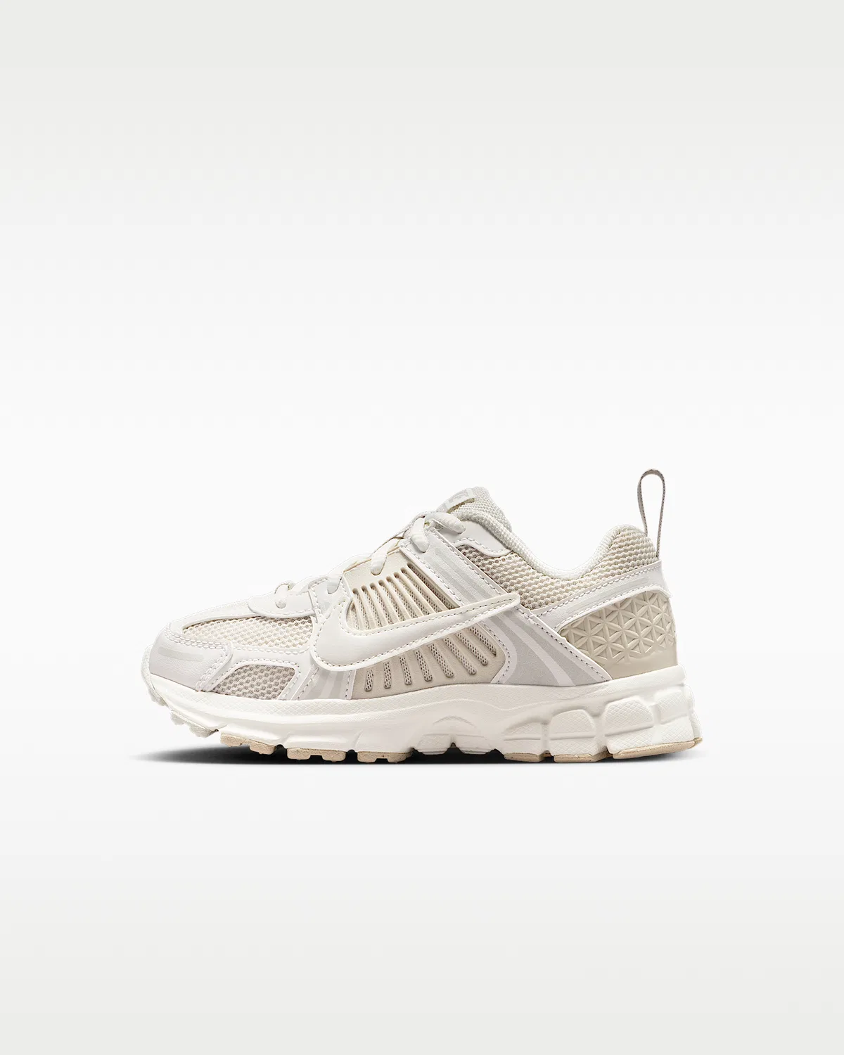Детские кроссовки (классическая шнуровка) Nike Vomero 5, Phantom/Cream II/Sail/Light Bone