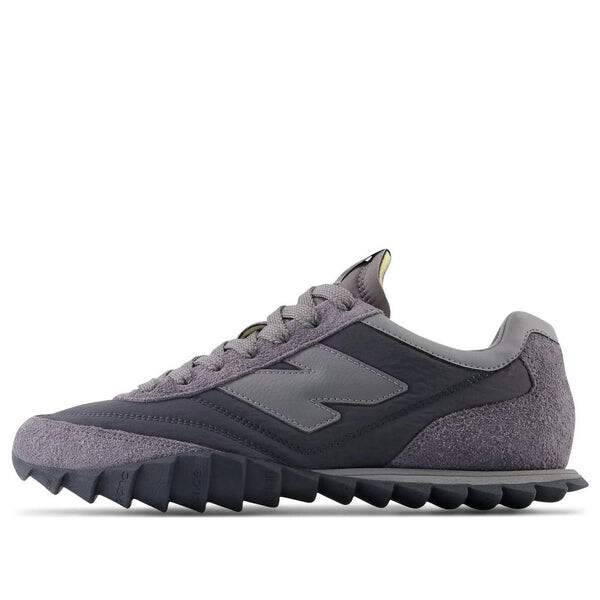 

Кроссовки rc30 например New Balance, серый