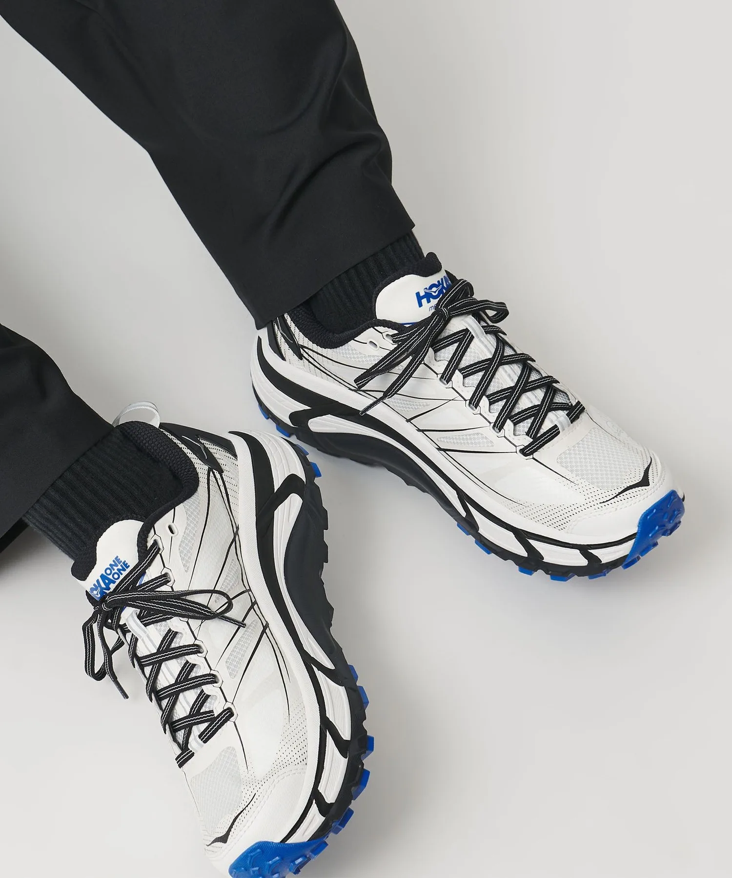 Мужские кроссовки для бега HOKA Mafate Speed 2 белые — фото 2