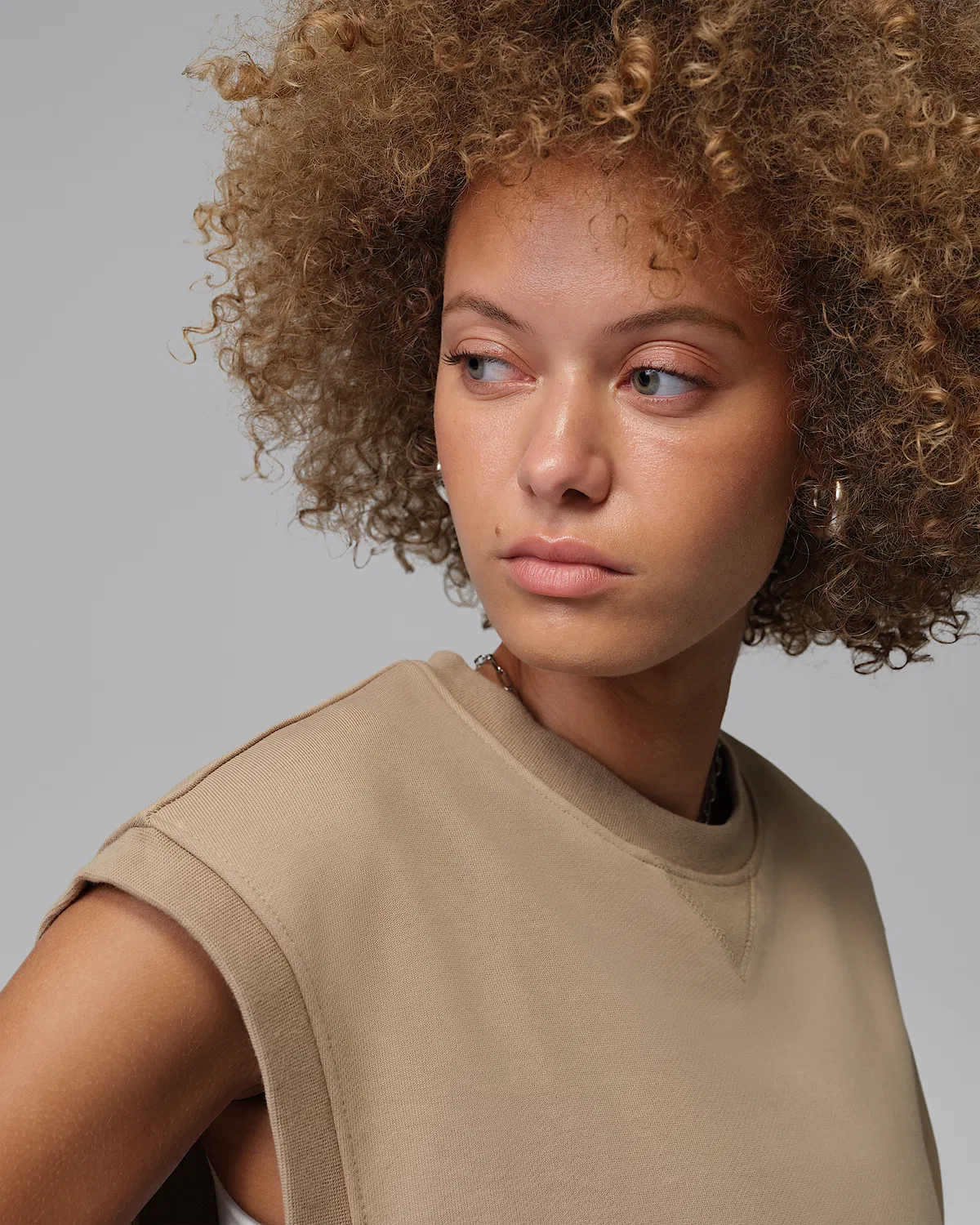 Женский жилет Jordan Flight Fleece, Khaki/Limestone — фото 3