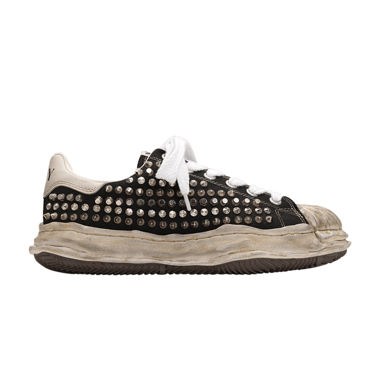 

Кроссовки Maison Mihara Yasuhiro Blakey OG Sole Studded Canvas Low 'Black White', черный