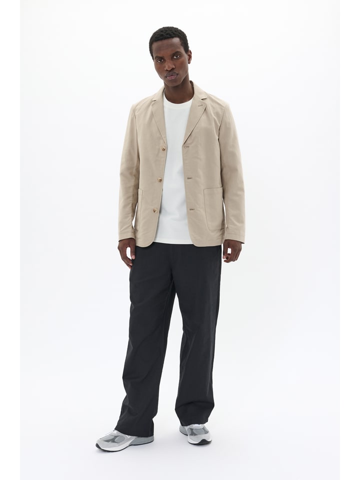 

Matinique Бежевый блейзер