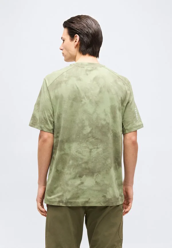 Спортивная футболка Adidas Terrex, Tent Green/Olive Strata — фото 3