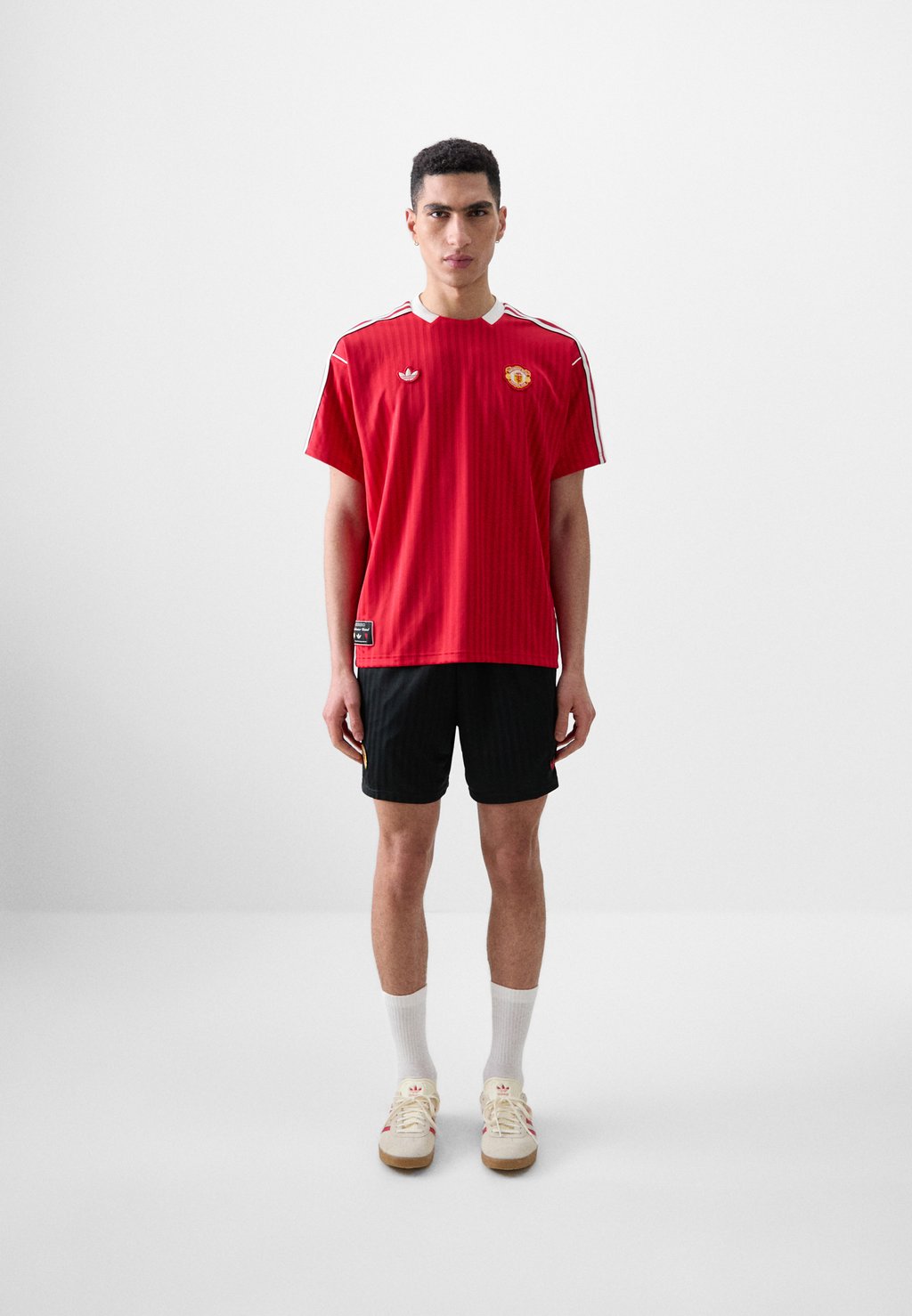 

Спортивная футболка MANCHESTER UNITED ICON - Club wear Adidas Originals, красный