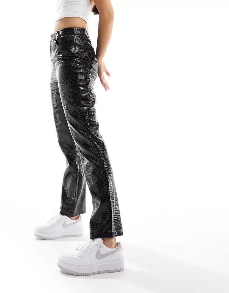 

Черные блестящие брюки прямого кроя из кожи крокодила River Island