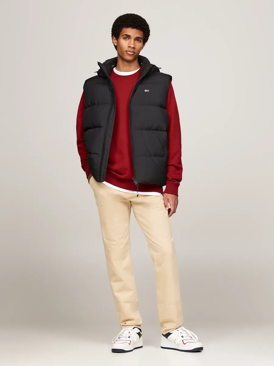 Стеганый жилет Tommy Jeans "TJM ESSENTIAL DOWN VEST EXT", съемный капюшон на кулиске, черный — фото 3