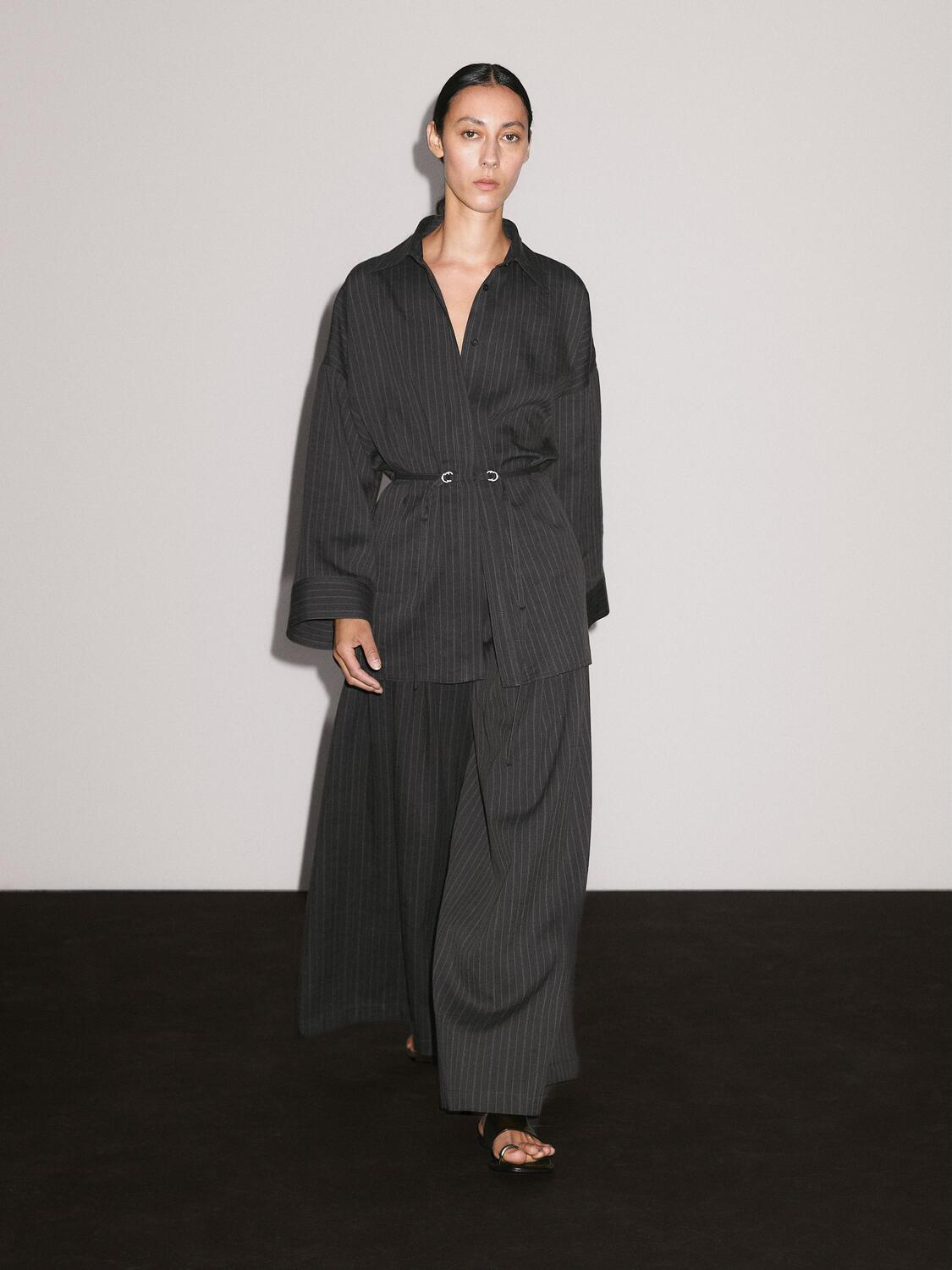 

Полосатая рубашка с пряжками Massimo Dutti, черный