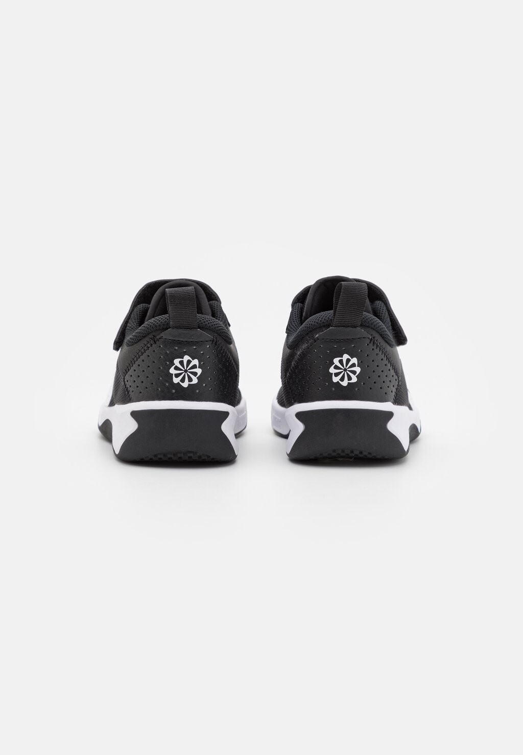 Нейтральные кроссовки Omni Multi-Court Unisex Nike, цвет black/white — фото 3