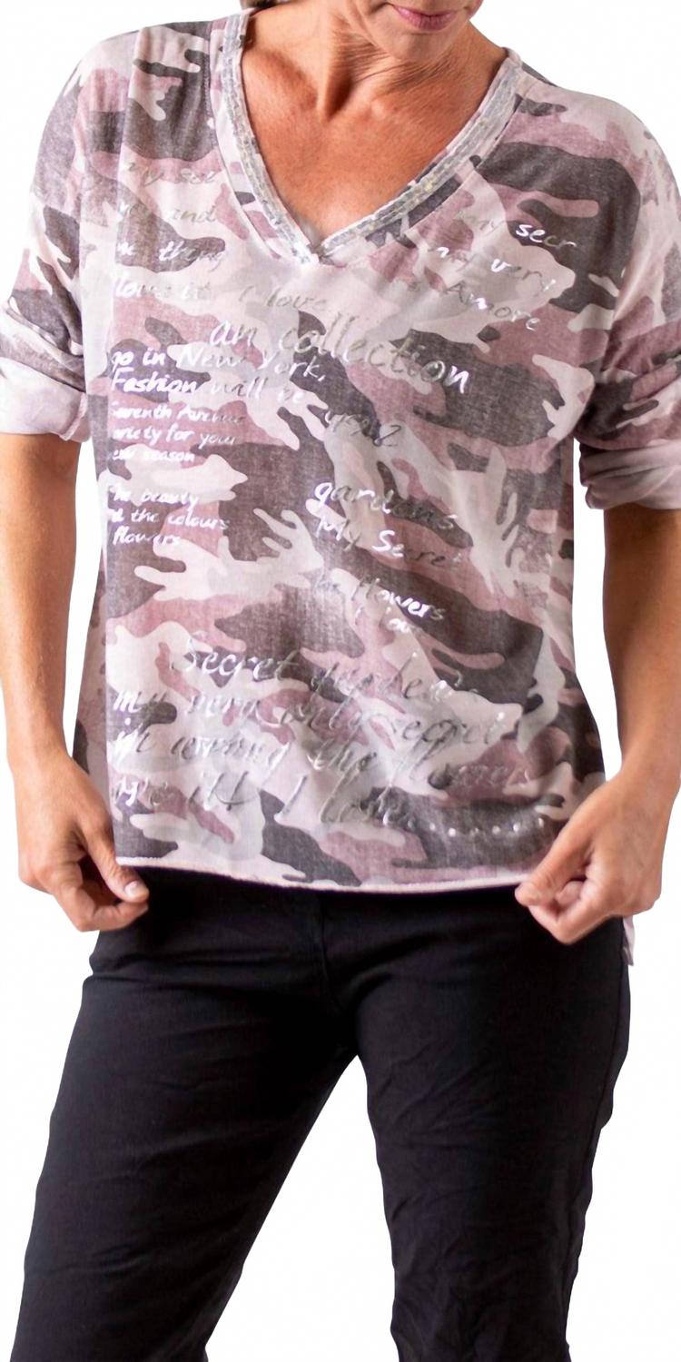 

Камуфляжный свитер Alana с розовой надписью Gigi Moda, розовый