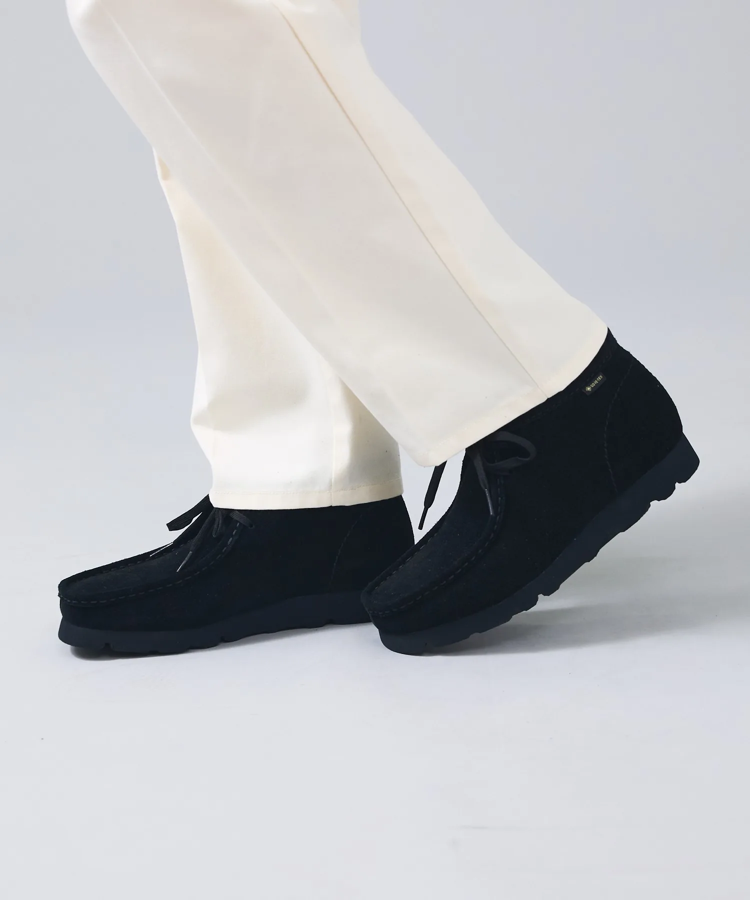 Унисекс ботинки Clarks Wallabee Boot GTX из замши чёрные