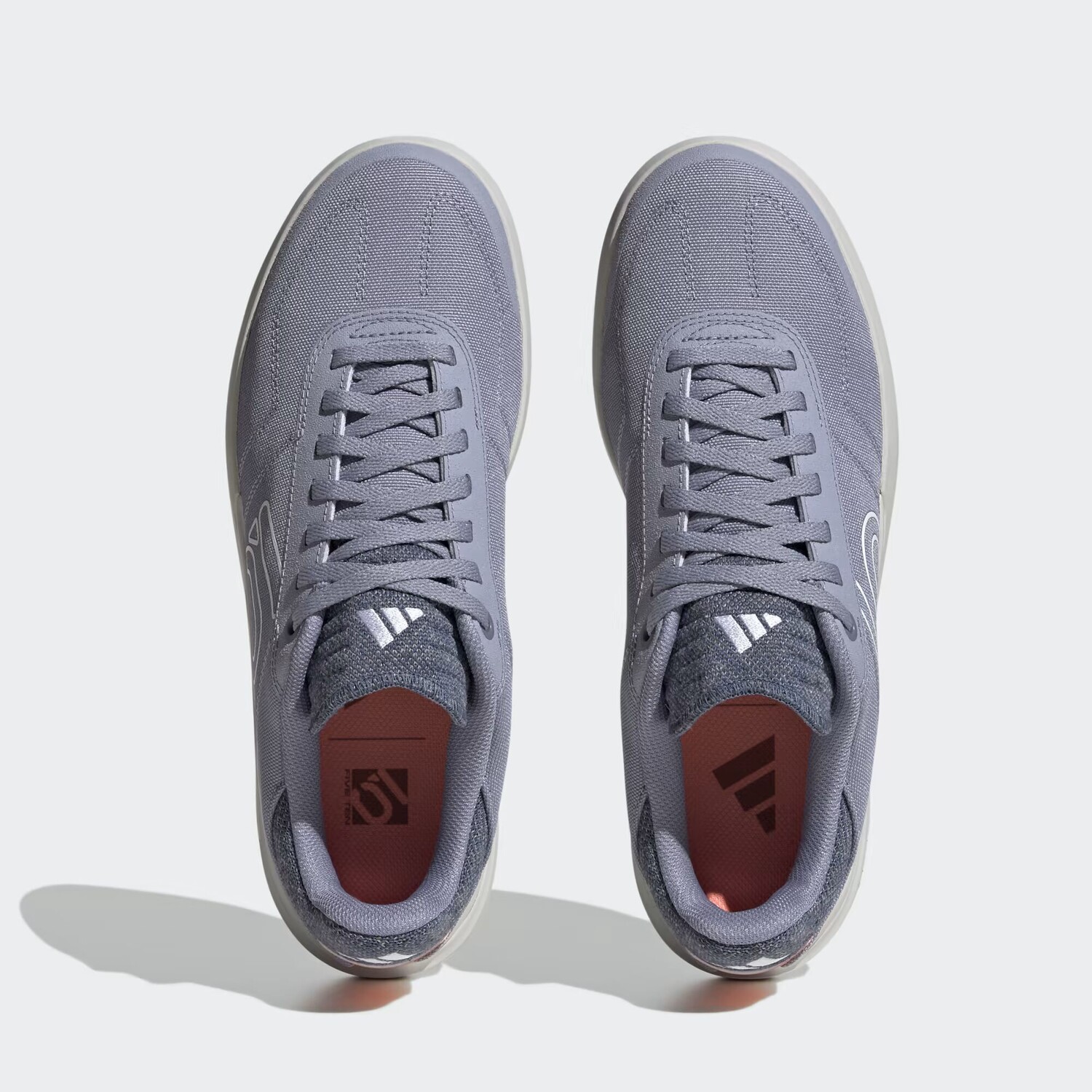 Холщовые кроссовки для горного велосипеда Five Ten Sleuth DLX Adidas, цвет Silver Violet/Cloud White/Coral Fusion — фото 3