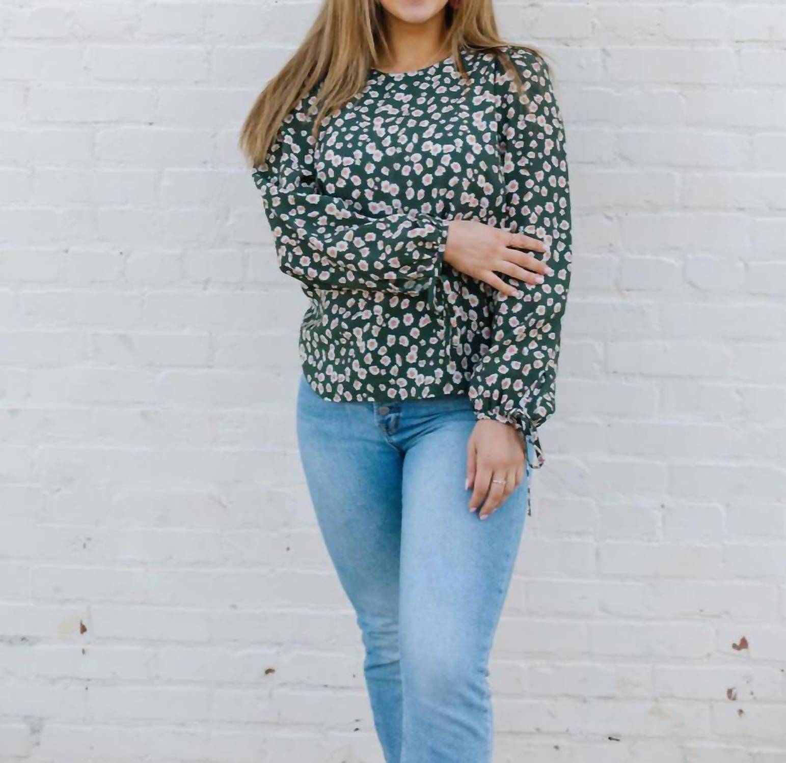 

Топ Sawyer в цвете Sage Floral MICHELLE MCDOWELL