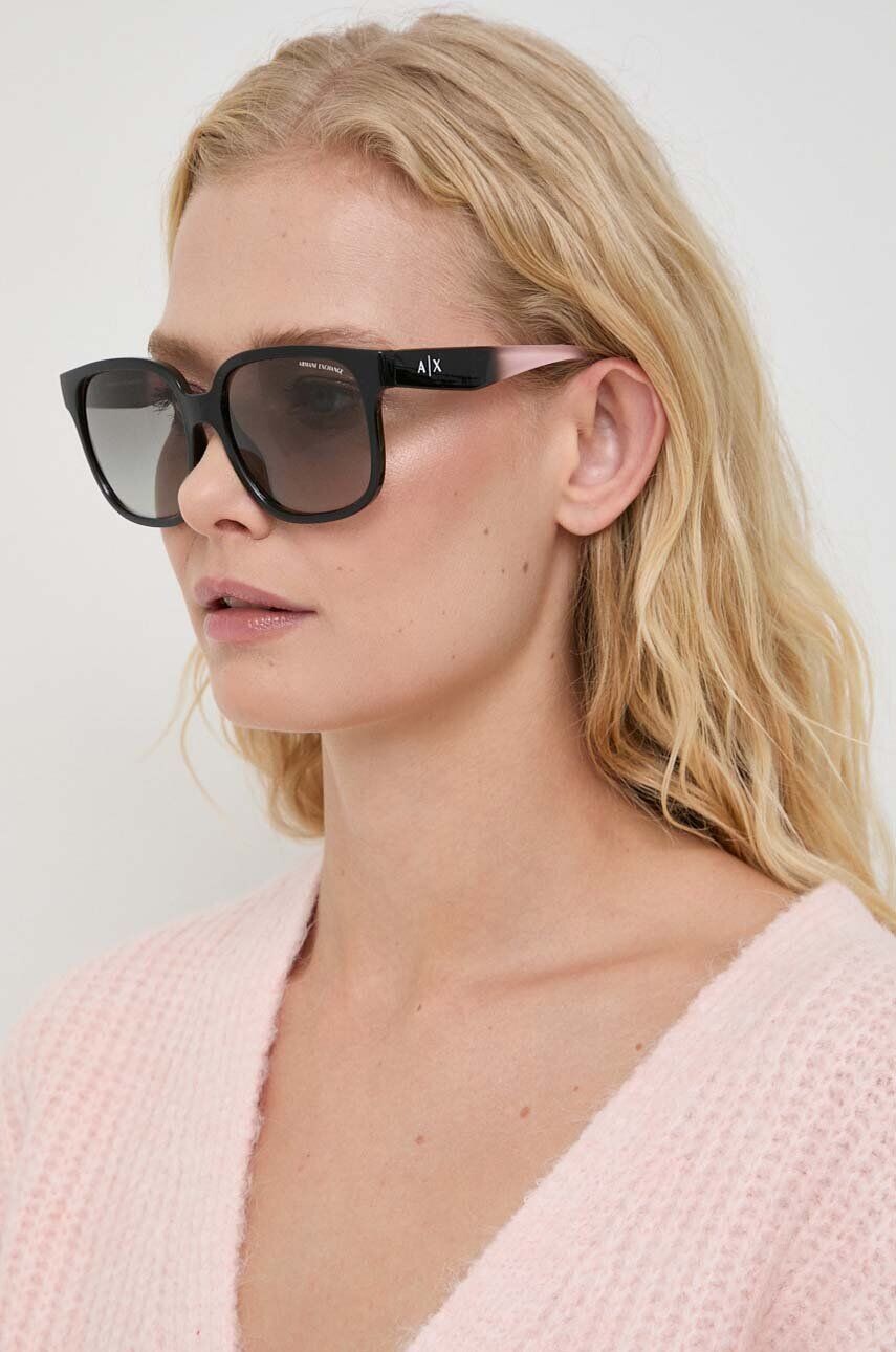 

Солнцезащитные очки Armani Exchange, черный