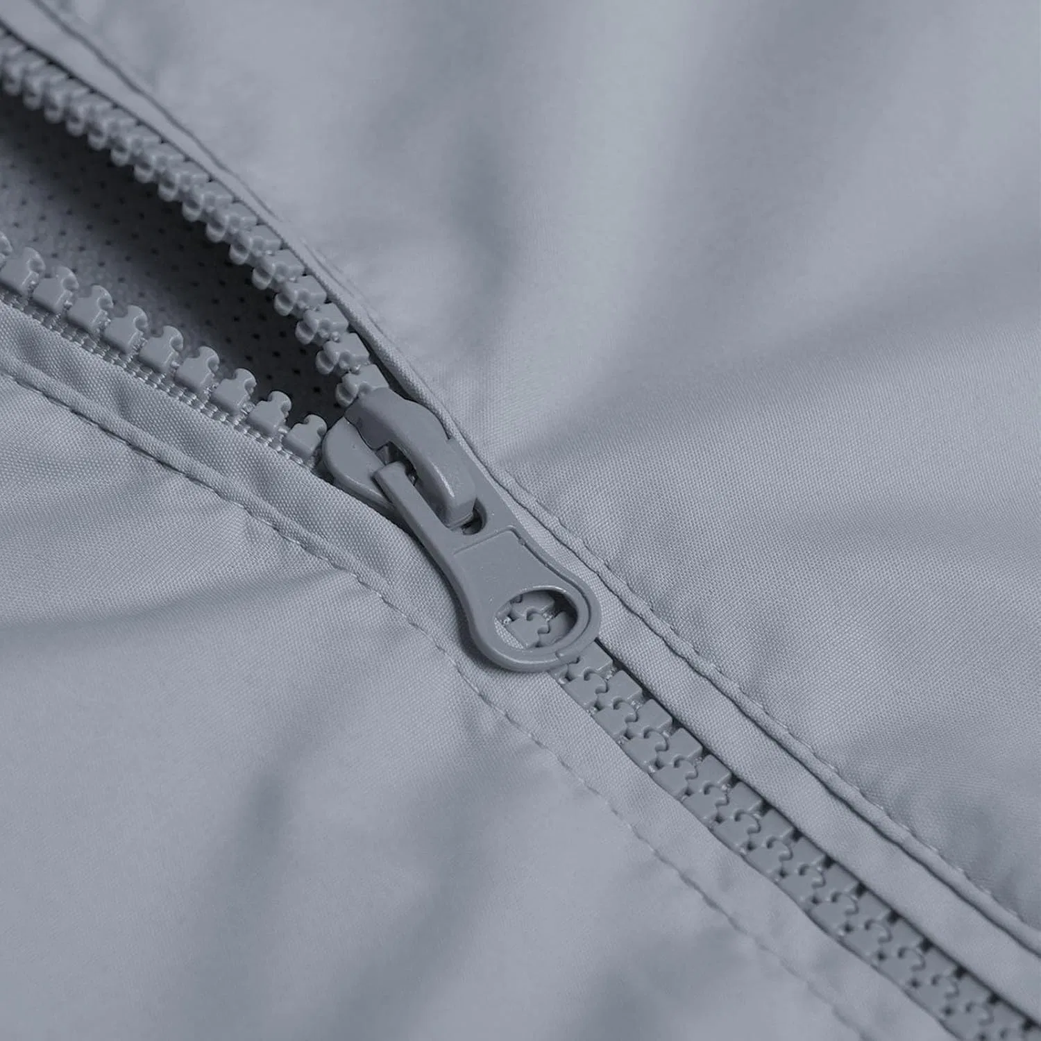 Мужская легкая ветровка на молнии из мягкого материала Soft Shell с солнцезащитным эффектом, водонепроницаемая, дождевая, со съемным капюшоном, осень-зима 2025 — фото 4