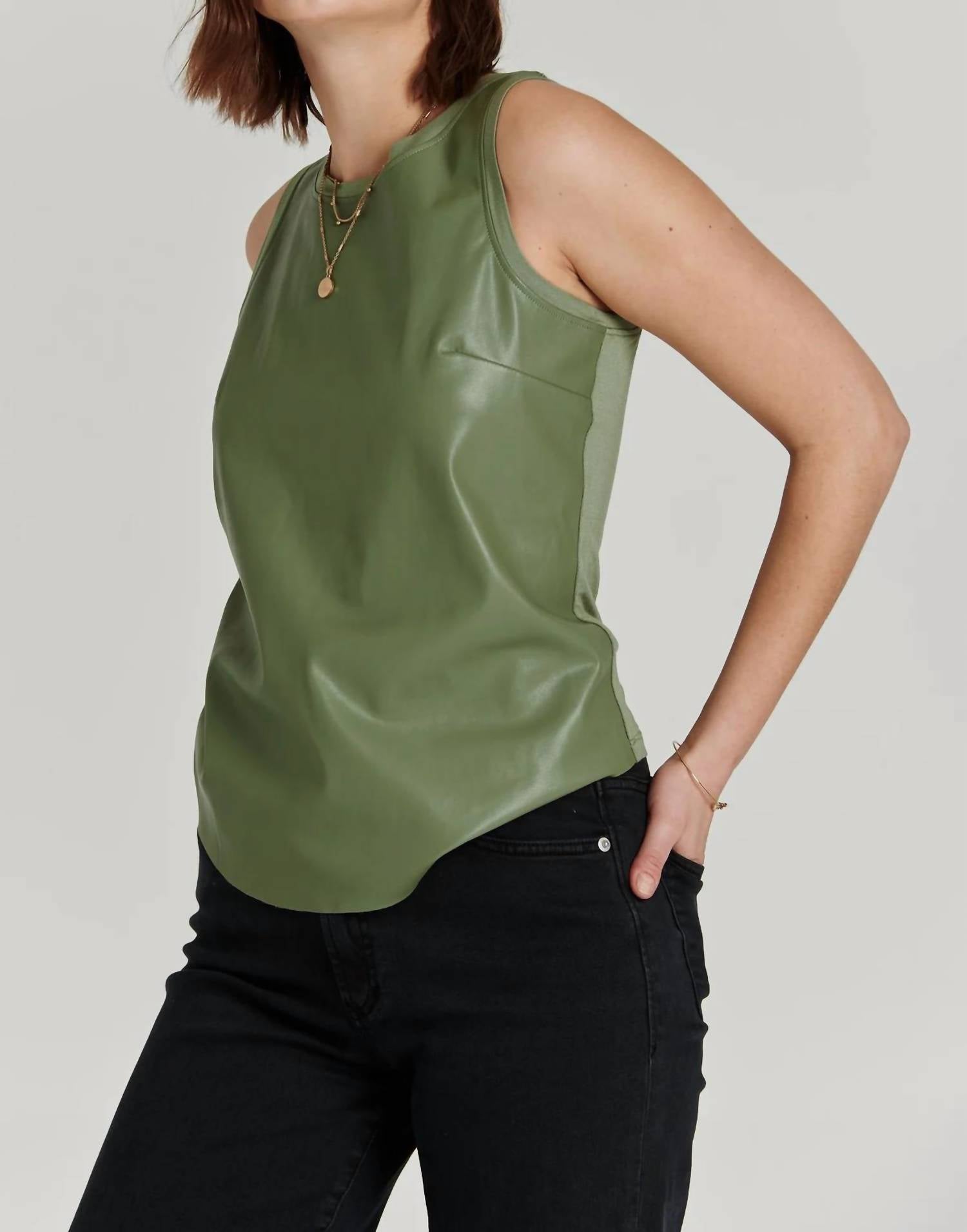 

Топ Carmela Vegan Tank Top в цвете Eucalyptus Another Love