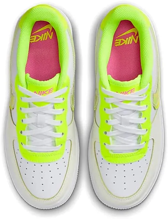 Кроссовки Nike Air Force 1 '07 DV3505-100 с большим оранжевым логотипом Swoosh — фото 4