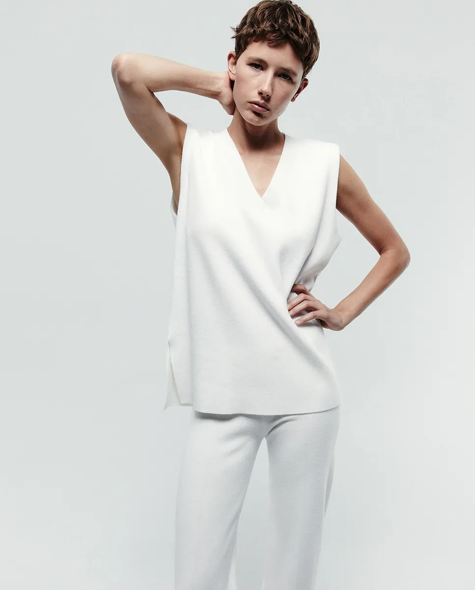 

Жилет с V-образным вырезом Sfera, белый