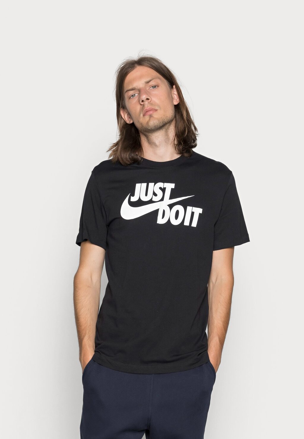 

Футболка с принтом TEE JUST DO IT Nike, черный/белый