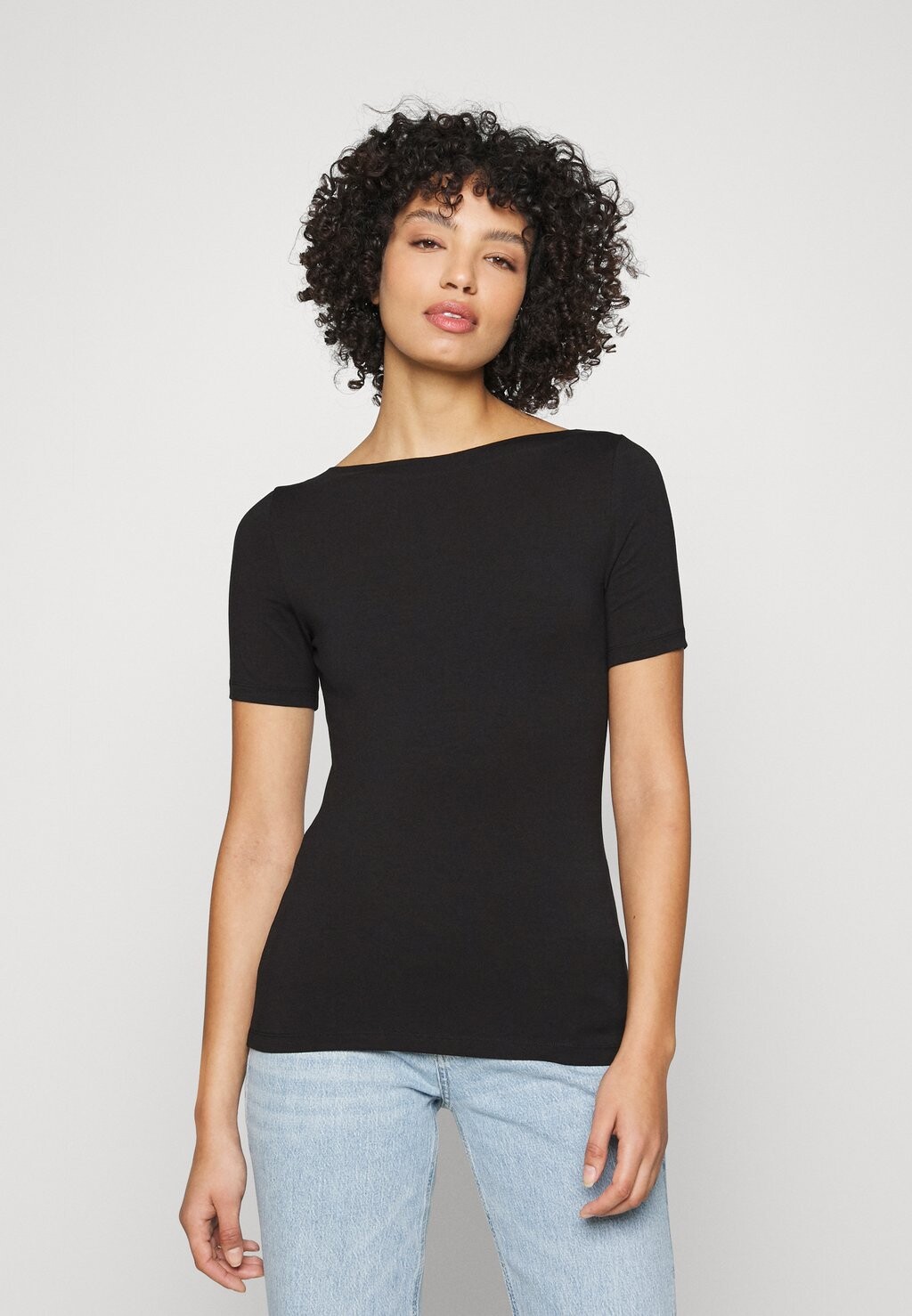 

Базовая футболка Vero Moda, черный