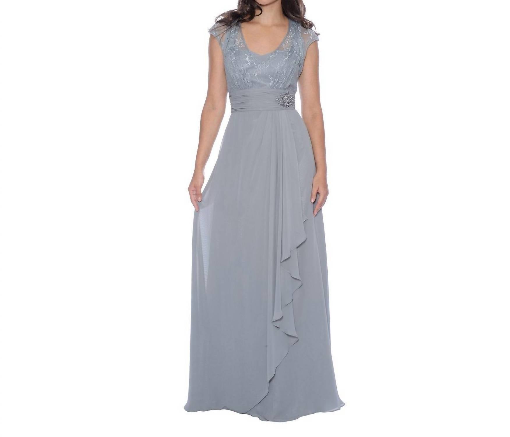 

Вечернее платье с кружевными рукавами-фонариками и брошью в цвете кадетский серый Decode 1.8