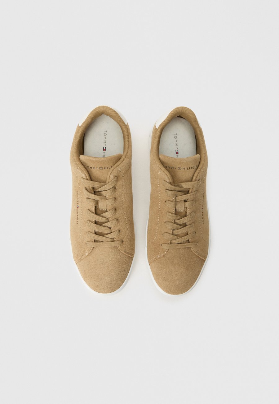 Кроссовки Tommy Hilfiger COURT CORE, Driftwood Taupe/Taupe — фото 4