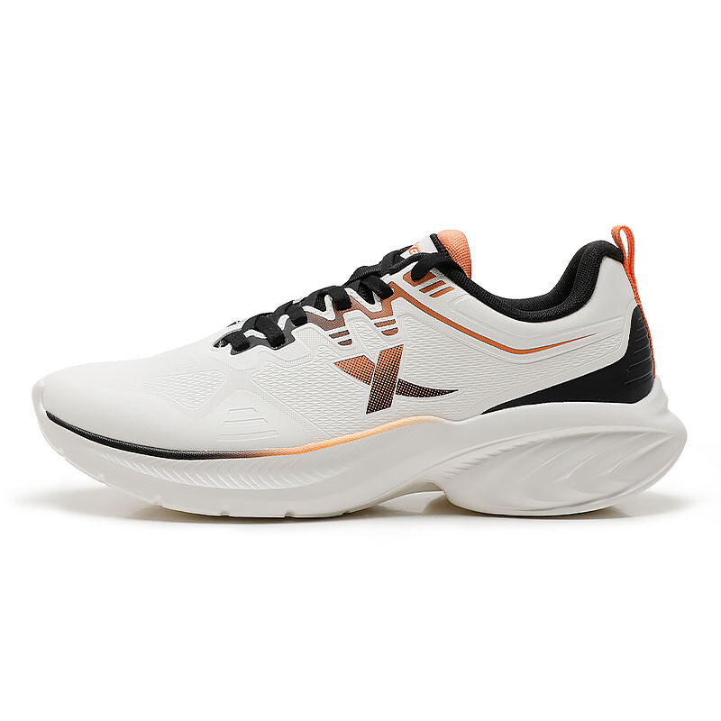 

Кроссовки мужские с низким верхом Sail Белый/Черный/Сумеречно-оранжевый Xtep